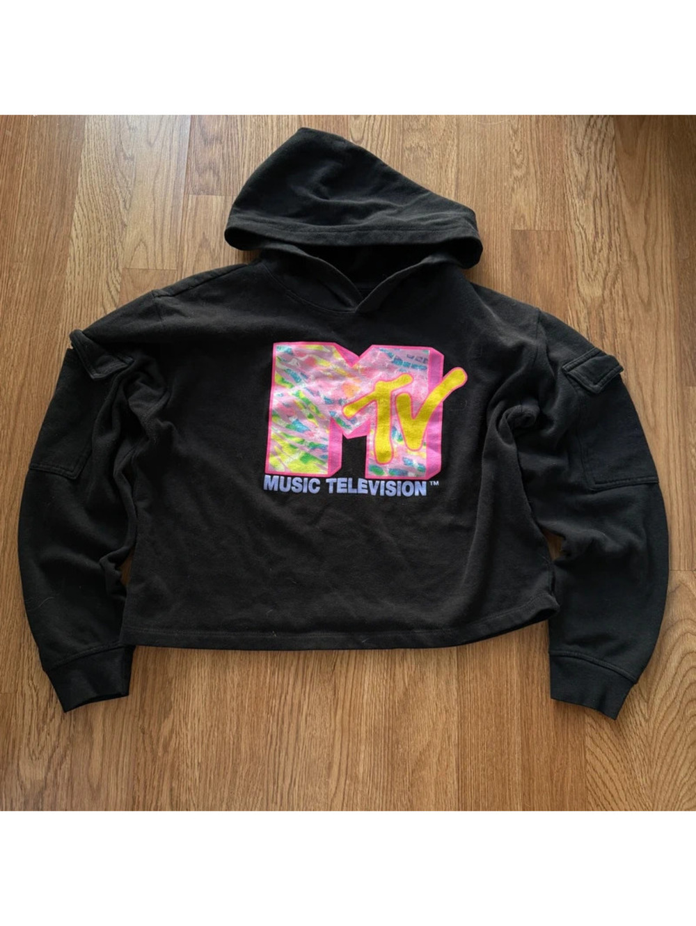 MTV cropped hoodie